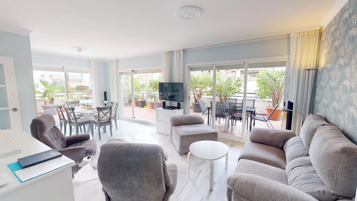 9ccf60f0385178fd6393351141e0e439 - 22