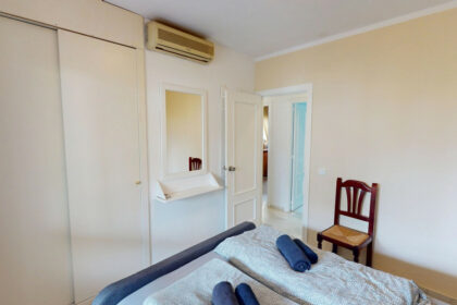 9ccf60f0385178fd6393351141e0e439 - 8