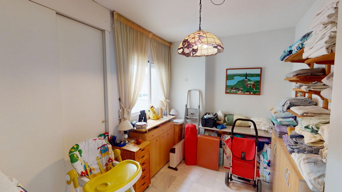 9ccf60f0385178fd6393351141e0e439 - 9