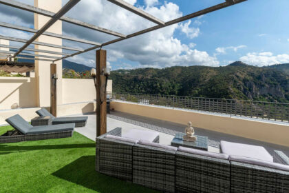 9d56d1a56d8497263d44601fb87822cb - 17