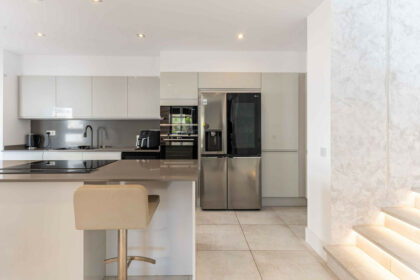 9d56d1a56d8497263d44601fb87822cb - 2