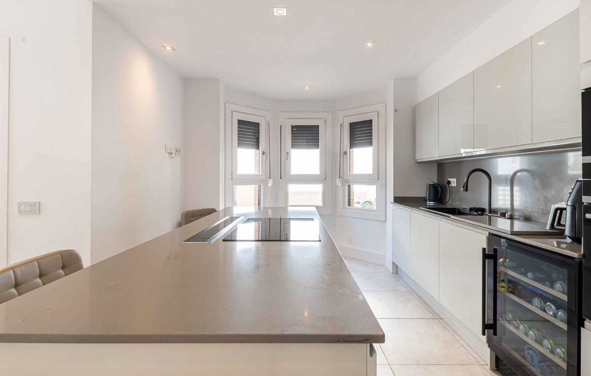 9d56d1a56d8497263d44601fb87822cb - 23