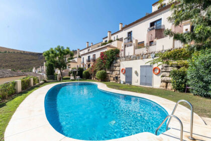 9d56d1a56d8497263d44601fb87822cb - 37