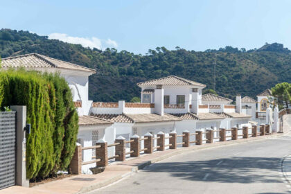 9d56d1a56d8497263d44601fb87822cb - 42