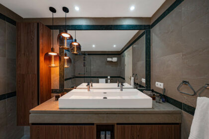 9d61c335db09150999d2166d61fe2bfc - 18