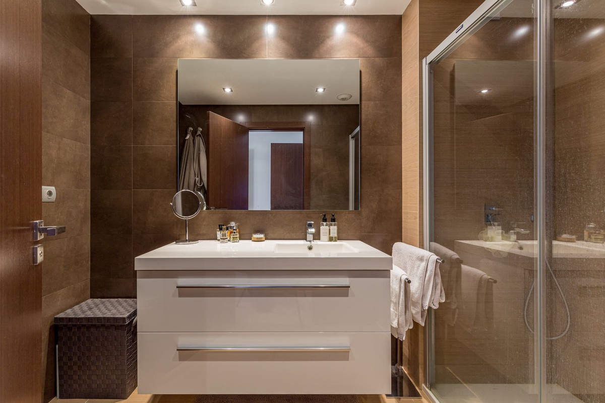 9da5d1fd8d2b73b4067c3a19d380fde0 - 13