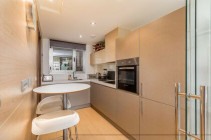 9da5d1fd8d2b73b4067c3a19d380fde0 - 9