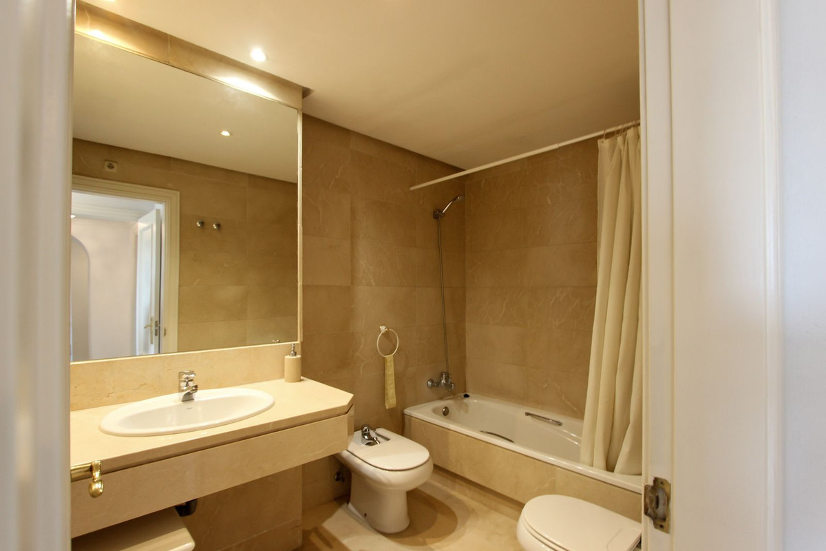 9dc54b37b18b8421fc5693869954845b - 14