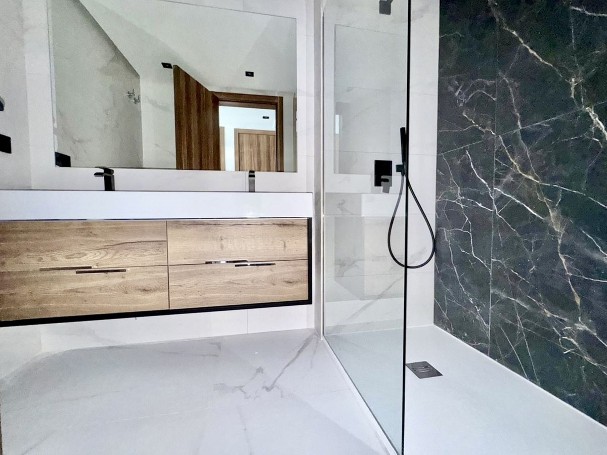 9de4468f8ed25f2602a3db6c1cfc5b6d - 12