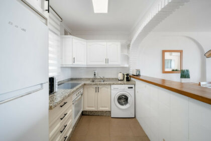 9e073de21fa597ef489e77823253e26a - 12