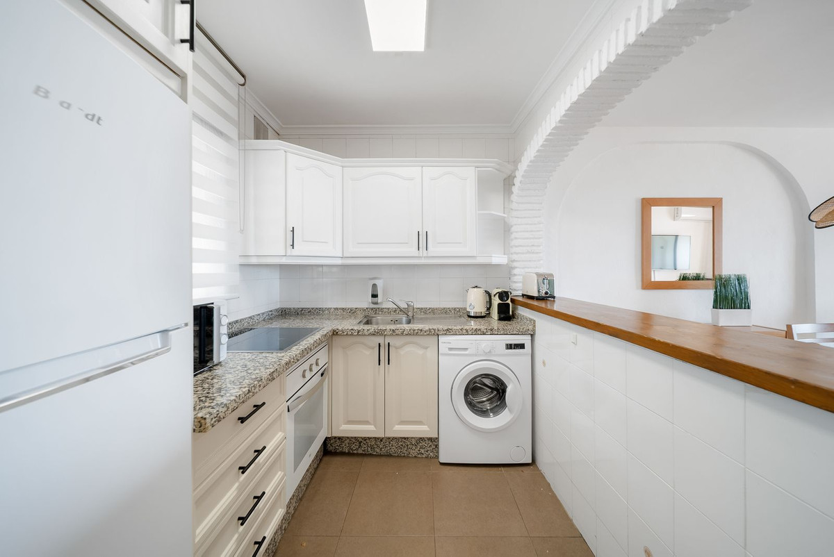 9e073de21fa597ef489e77823253e26a - 12