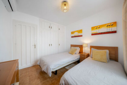 9e073de21fa597ef489e77823253e26a - 18