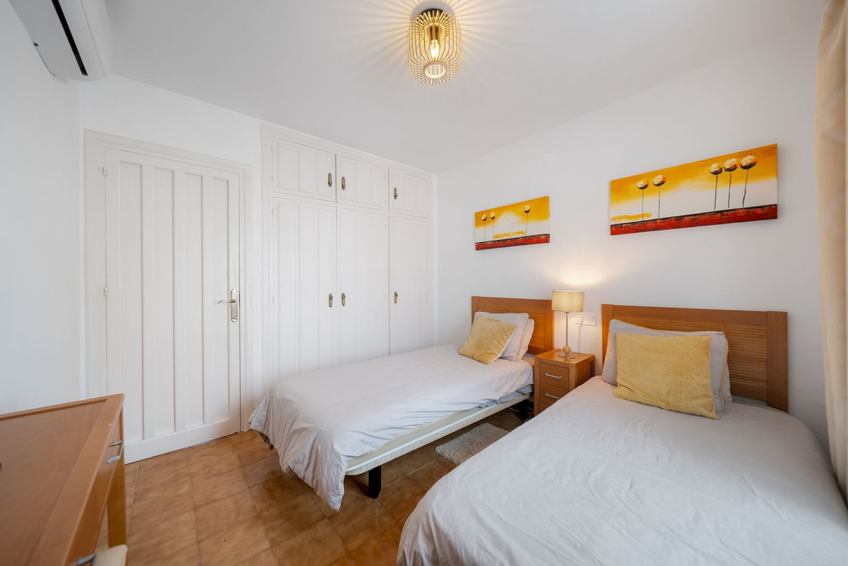 9e073de21fa597ef489e77823253e26a - 18