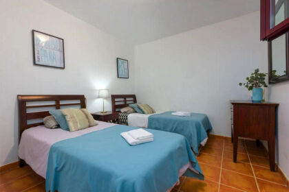 9e903c31ff42e093fae5230a13ae3940 - 12