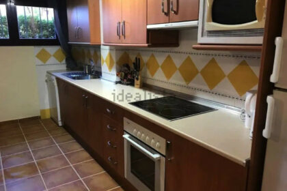 9e903c31ff42e093fae5230a13ae3940 - 25