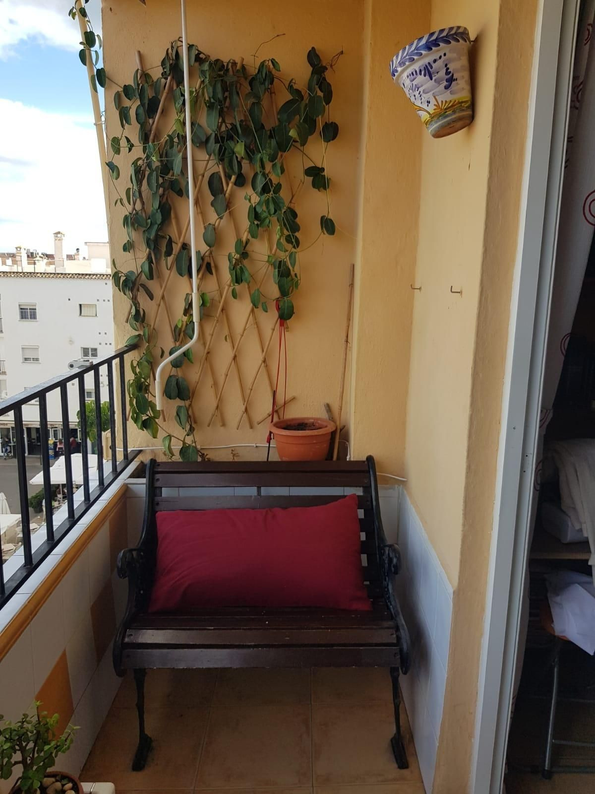 9ebb81ccb38f71d7432946b1763c19e4 - 10