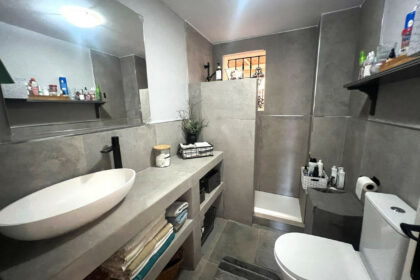 9ef1162d4a293a146780d92666024c3c - 15