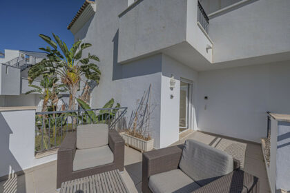 9f18246627353889f0ba2cf7ce41efc1 - 40