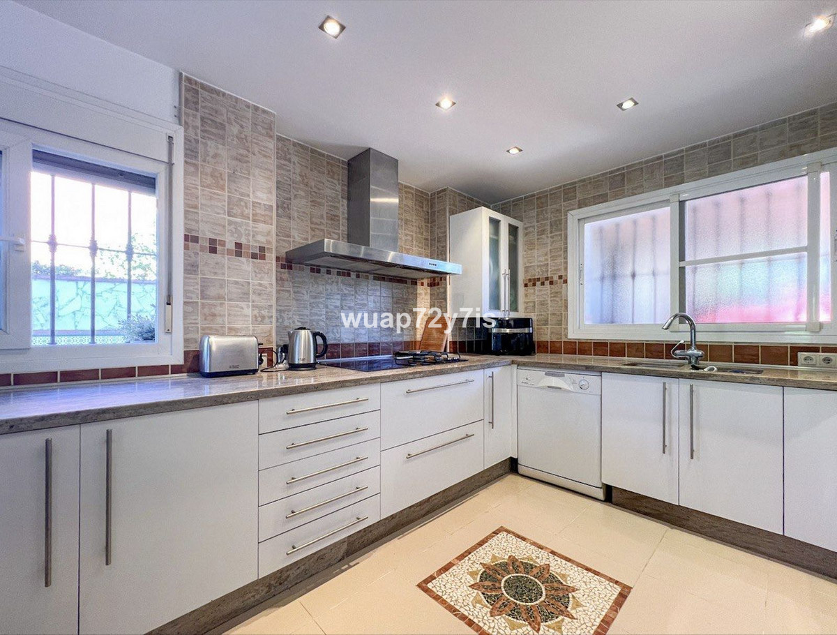 9f234c40e39f3ff38f2982829bb6eec6 - 14