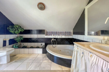 9f234c40e39f3ff38f2982829bb6eec6 - 33