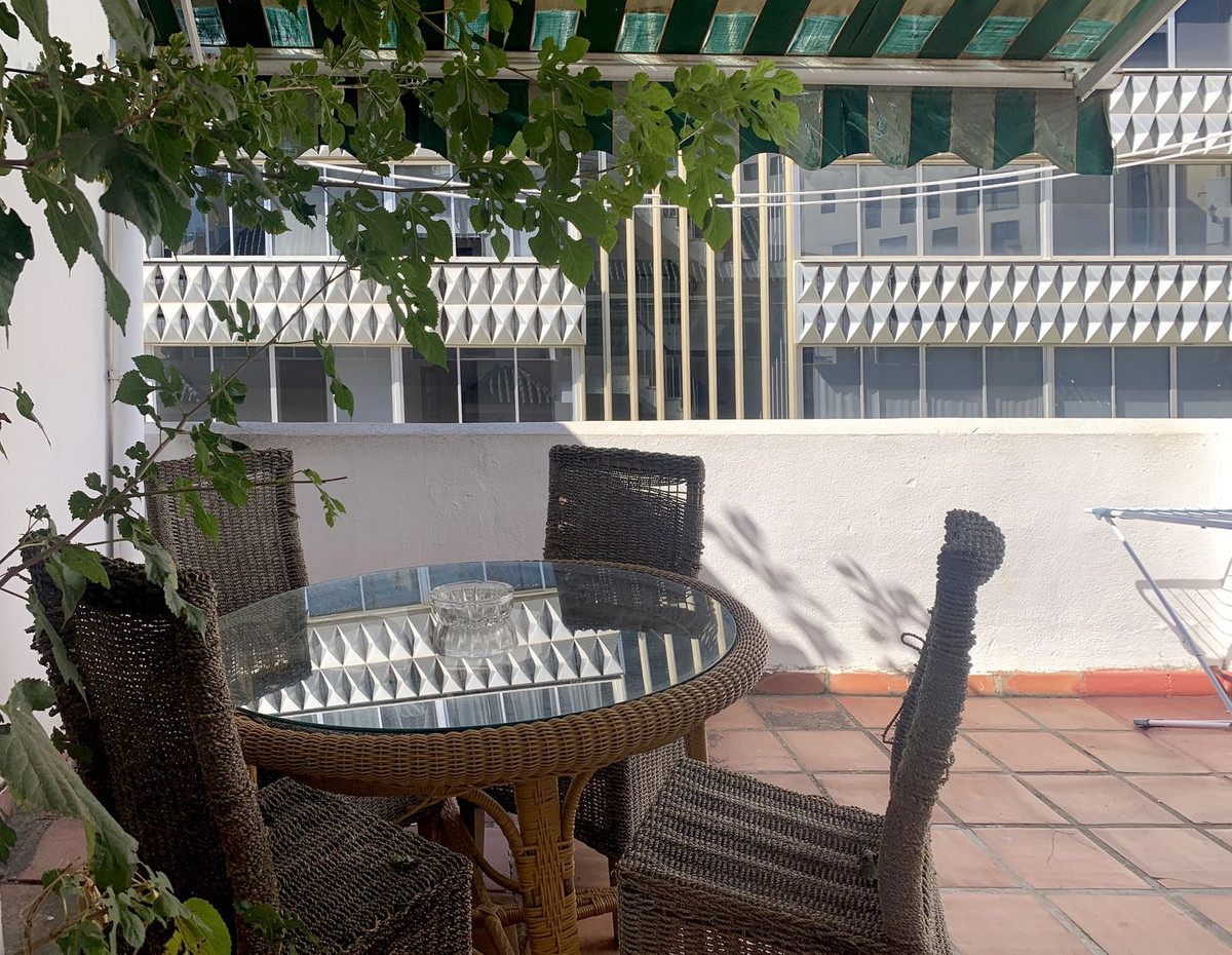 9f264aba3309f18ce15ca575bf4bc46b - 17