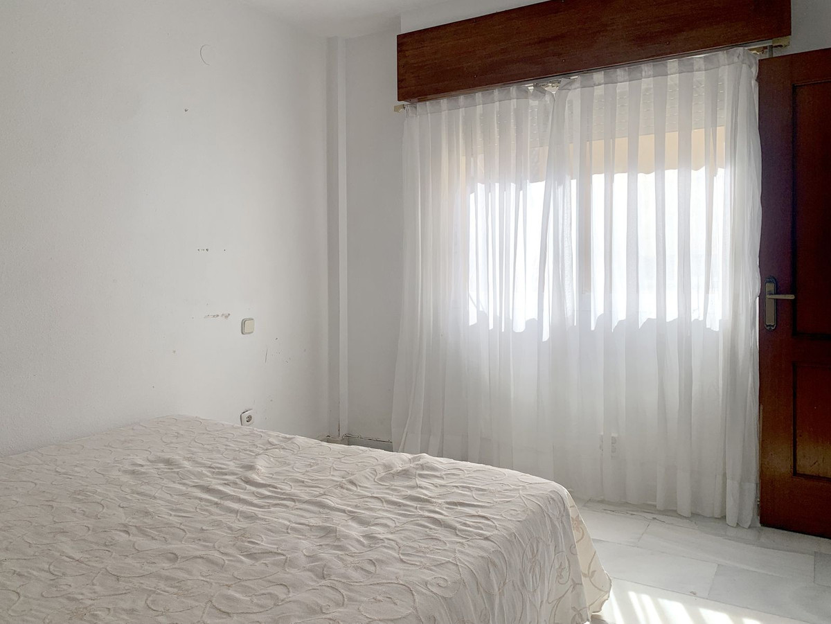 9f264aba3309f18ce15ca575bf4bc46b - 18