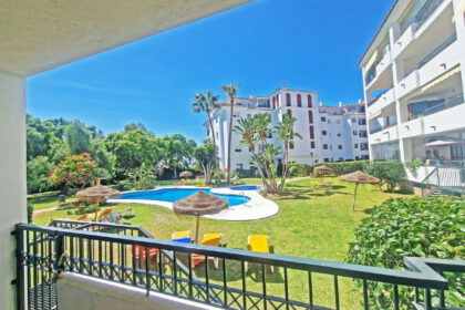 9f952b8358b44f097fed51d24bb7b20b - 18