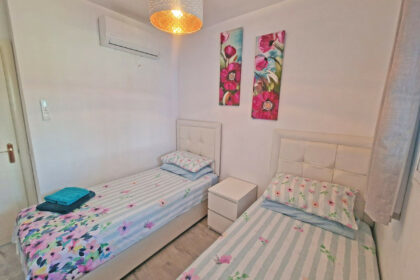 9f952b8358b44f097fed51d24bb7b20b - 28