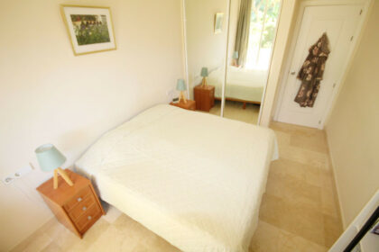 a01ff531b97d18be72ef5e80bdf7cd1a - 12