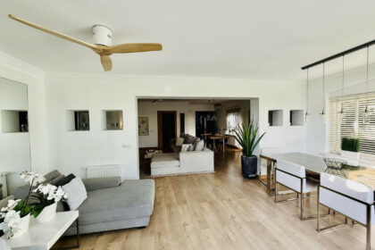 a10c7ec8e03bf8c9aecd703836ac6c99 - 1