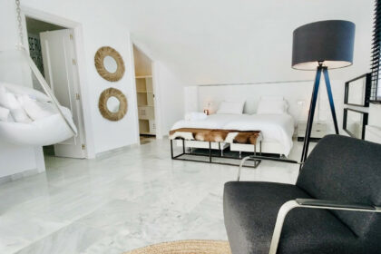 a10c7ec8e03bf8c9aecd703836ac6c99 - 12