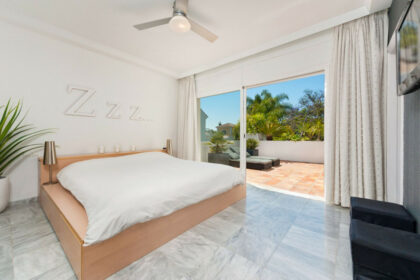 a10c7ec8e03bf8c9aecd703836ac6c99 - 20