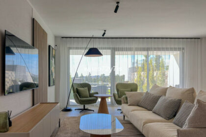 a15a3c357123c10be5bd54de6a495304 - 10