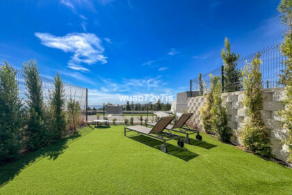 a15a3c357123c10be5bd54de6a495304 - 2