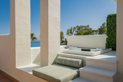 a1de5831db6ec757d163e14d3e9276ee - 27