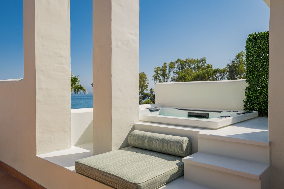 a1de5831db6ec757d163e14d3e9276ee - 27