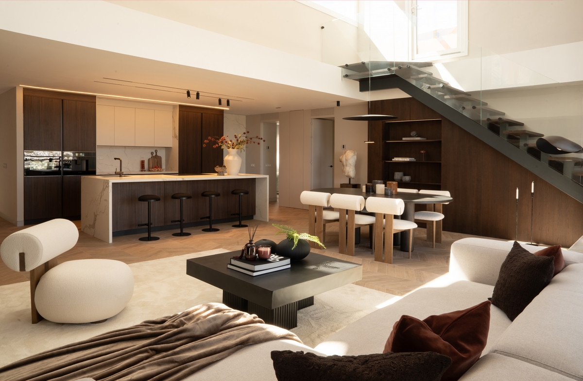 a212b6529058417fb629ab5cd3d3a804 - 2