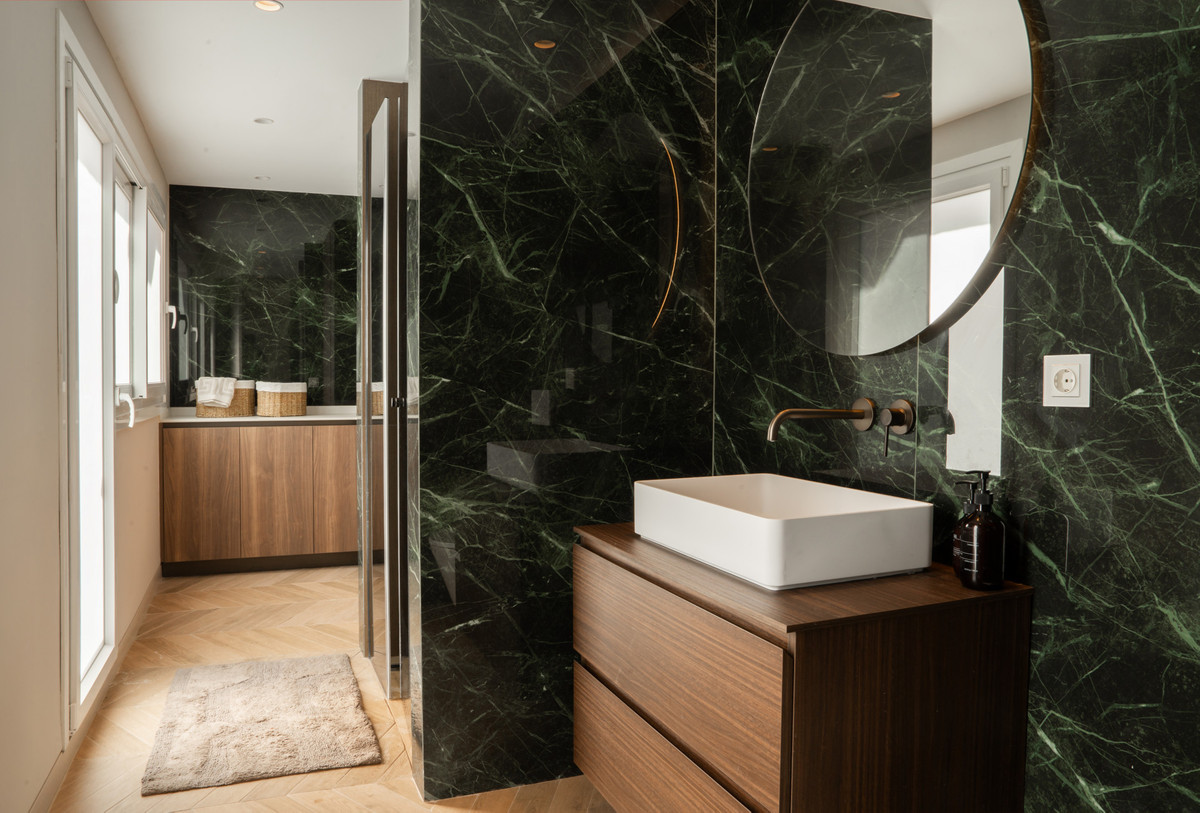 a212b6529058417fb629ab5cd3d3a804 - 32