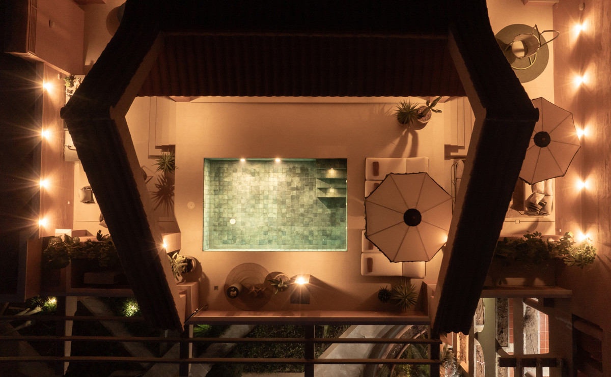 a212b6529058417fb629ab5cd3d3a804 - 52