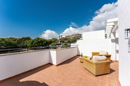 a212fb8966335afe4817d6fc831f2765 - 21