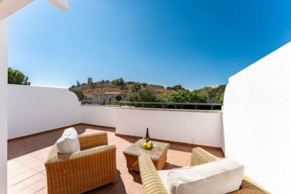 a212fb8966335afe4817d6fc831f2765 - 3