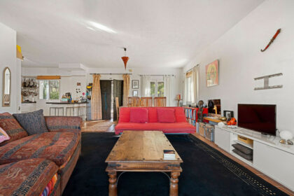 a25a9c23c0d8a91ce122a0f6d05121cc - 14