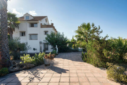 a25a9c23c0d8a91ce122a0f6d05121cc - 4