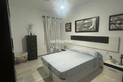 a2700245a7f768b157d0ccd082cd8da2 - 4