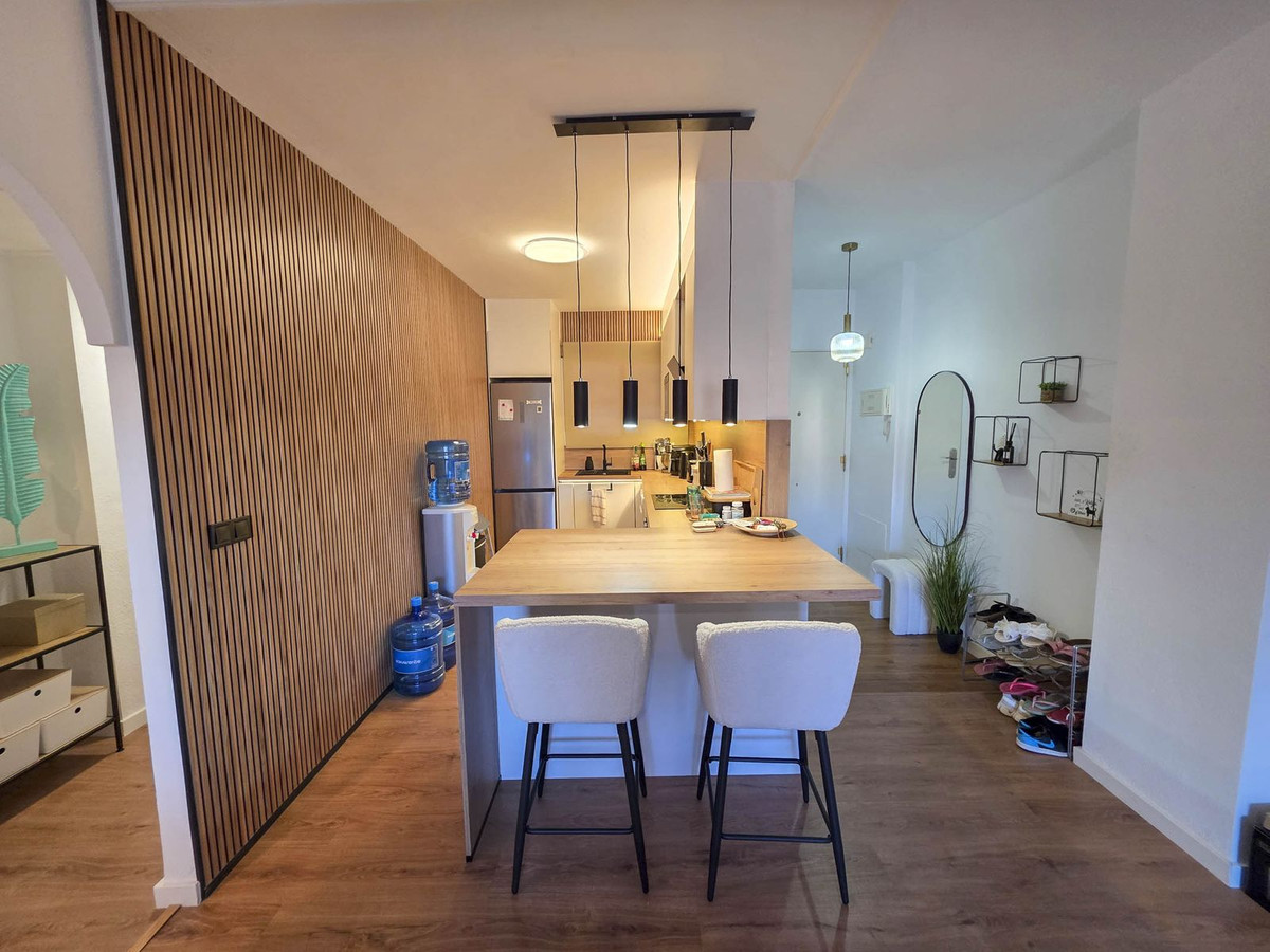 a2a7f11d3d7315857d16866cc85c8e22 - 24