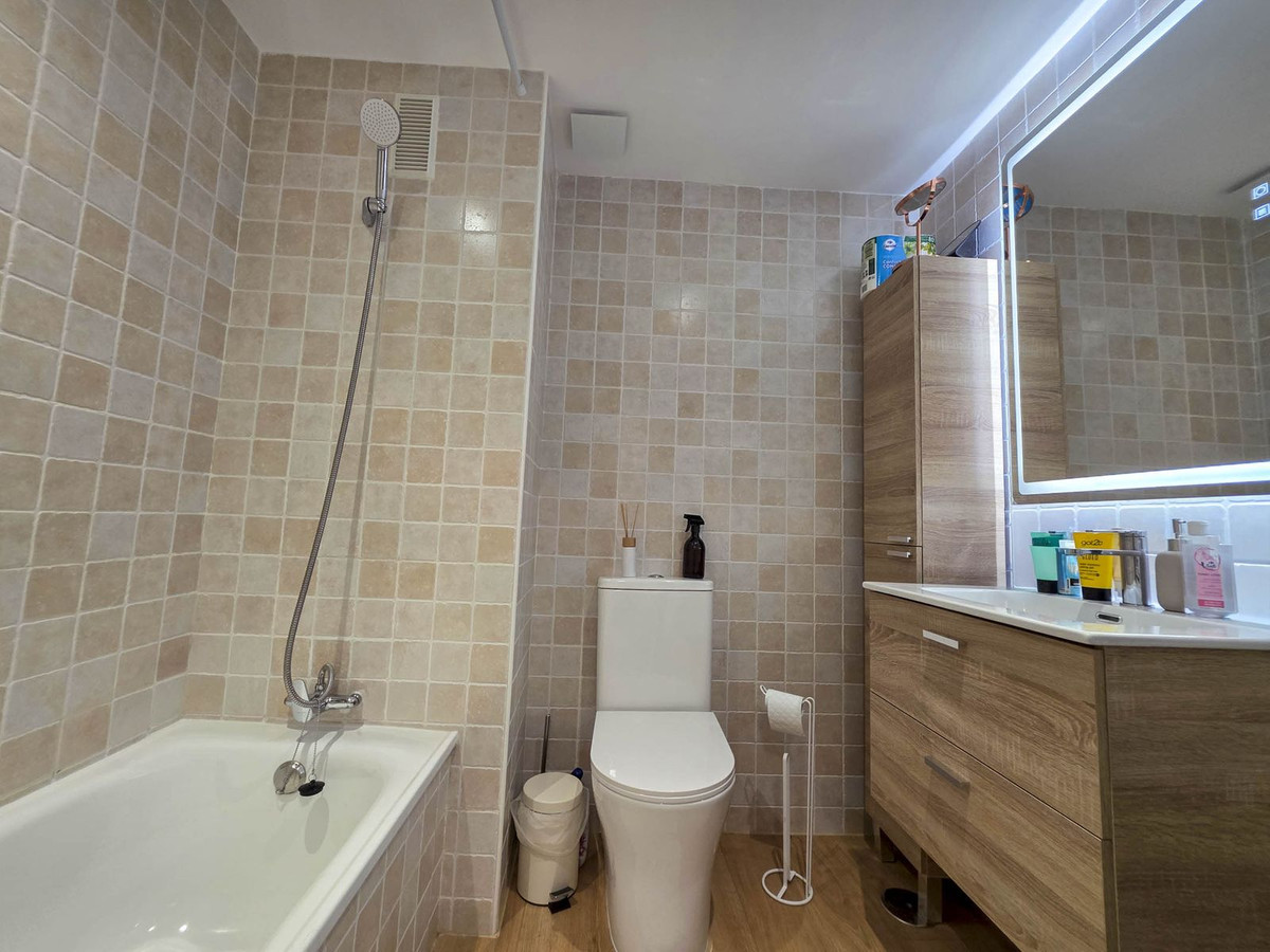 a2a7f11d3d7315857d16866cc85c8e22 - 30