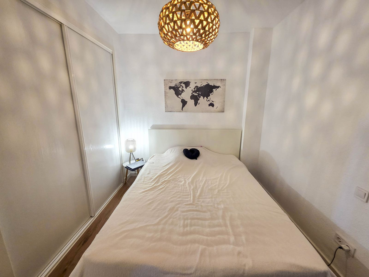 a2a7f11d3d7315857d16866cc85c8e22 - 32