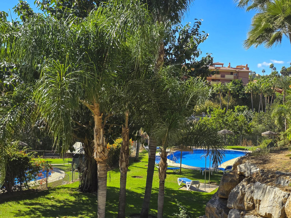 a2a7f11d3d7315857d16866cc85c8e22 - 42