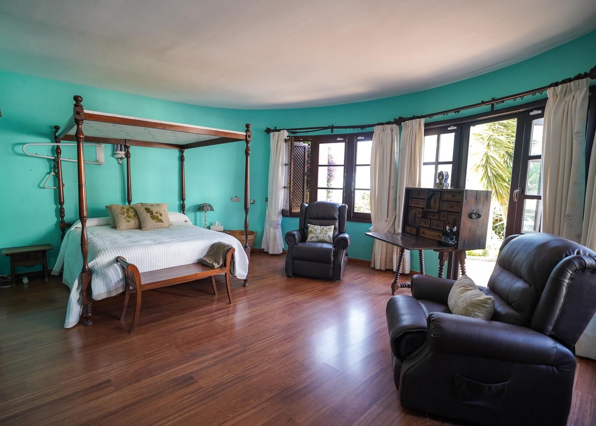 a3f5ca5a868ffef5882726c59b0ea238 - 12