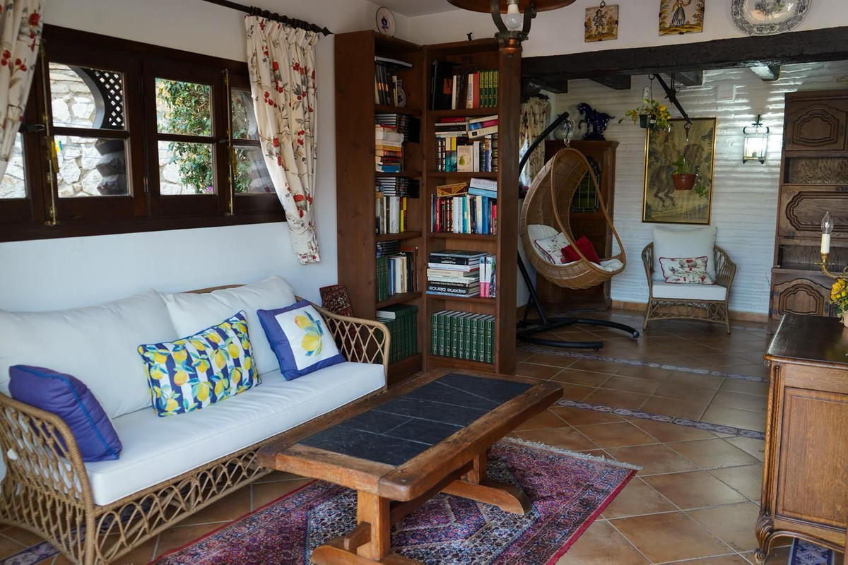 a3f5ca5a868ffef5882726c59b0ea238 - 18